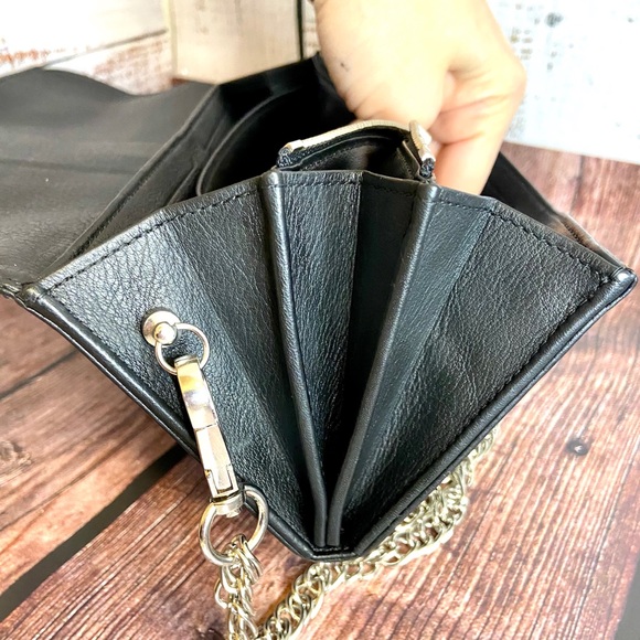 Louis Vuitton Mahina leather wallet crossbody - Picture 14 of 16